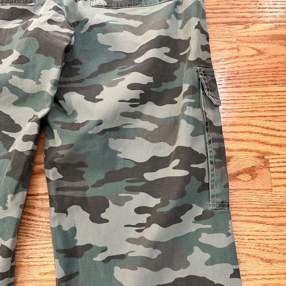 Universal‎ Thread Women's Cargo Pants Camouflage Utility Green Size 10 NWT - Picture 8 of 11